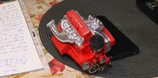 Играчката двигател