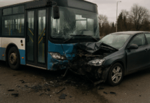 Катастрофа между автобус и кола