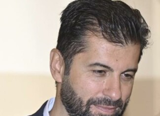 Кирил Петков