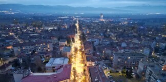 Коледното градче в Елин Пелин