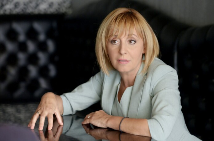 Мая Манолова Мая Манолова