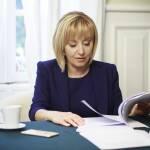 Мая Манолова