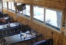 Мъж с нож нахлу в столичен ресторант и вся ужас сред клиентите! Мъж е вилнял в заведение в София