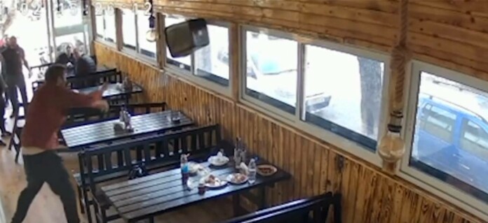 Мъж е вилнял в заведение в София Мъж е вилнял в заведение в София