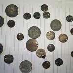 Задържаха 18-годишен със старинни монети в Бургас Монети