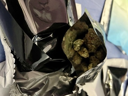 Седем души са задържани за разпространение на наркотични вещества при