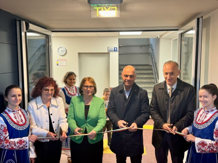 Откриването на общежитието Откриването на общежитието