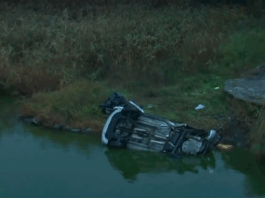 Прокуратурата задържа за 72 часа румънеца от гонката с мигранти в Бургас Падналата кола с мигранти