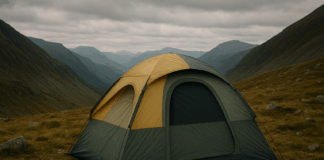 Палатка в планината