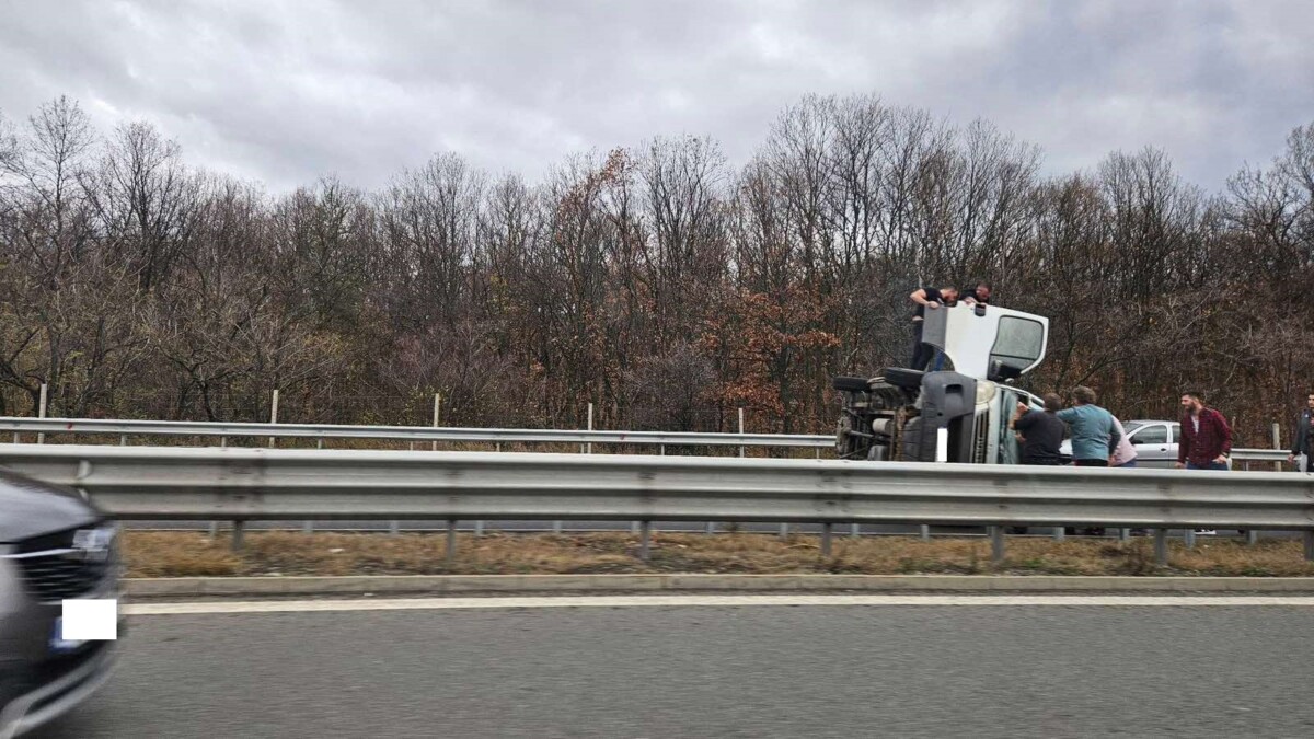 Няма пострадали при пътен инцидент на АМ Тракия съобщиха от