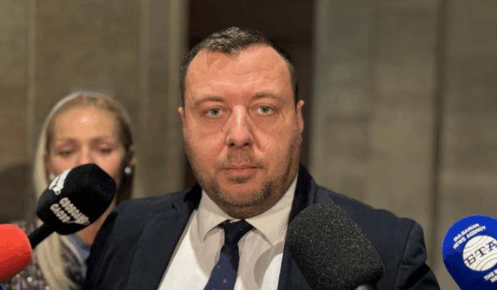 Петър Петров