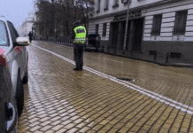 Протест на ПП „Величие“ блокира центъра на София! Вдигнаха колите им с паяк! Протестът на ПП "Величие"