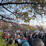 Стотици на протест пред ВМА: „Справедливост за Мая“ Протестът пред ВМА