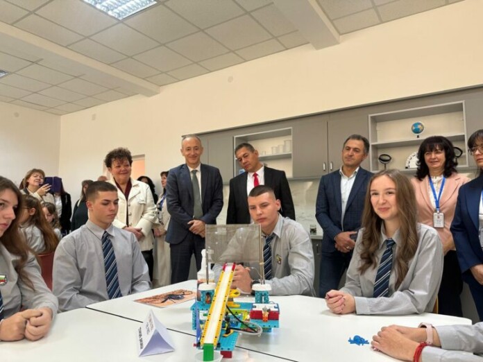 STEM център STEM център