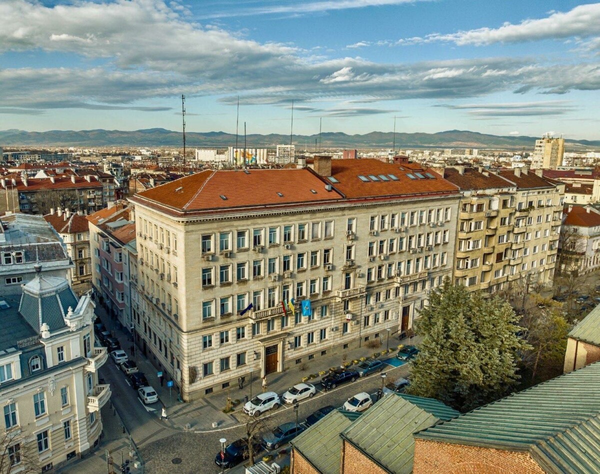 Днес кметът Васил Терзиев е внесъл доклад за нова структура