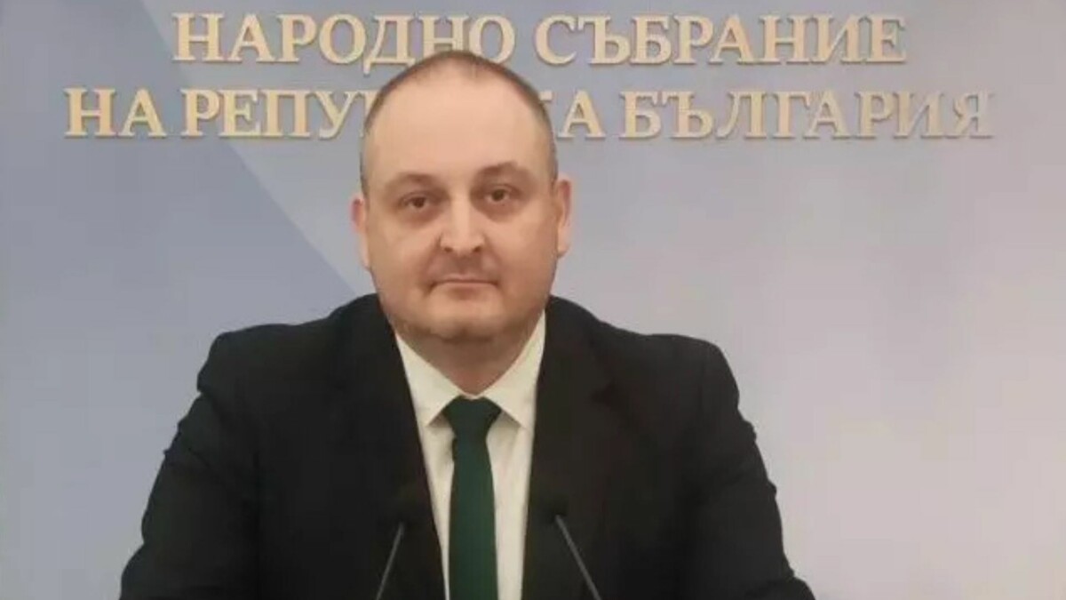 По време на дебатите за държавния бюджет и вота на