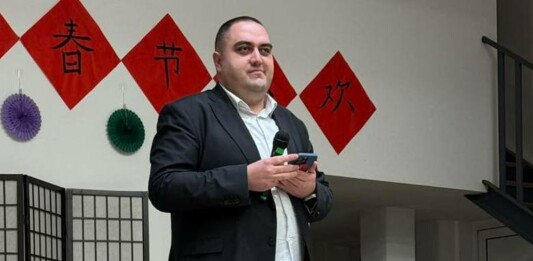 Директор Александър Евтимов