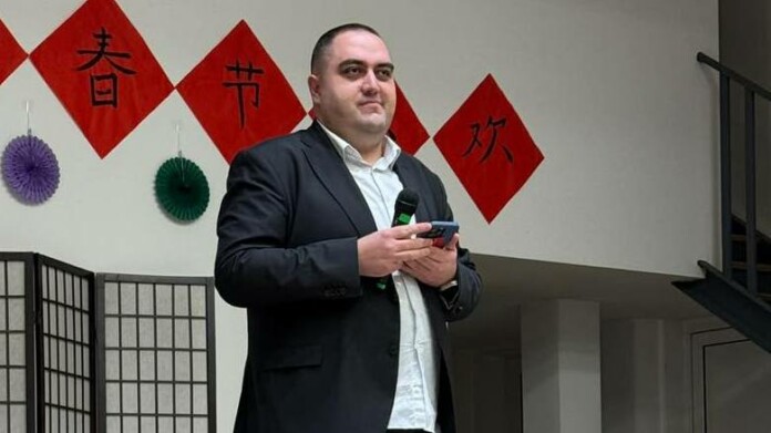 Директор Александър Евтимов