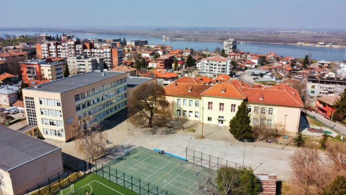 Ремонт на физкултурен салон на СУ "Николай Катранов" в Свищов Ремонт на физкултурен салон на СУ "Николай Катранов" в Свищов