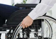 1488 хора с увреждания получиха високотехнологични помощни средства Инвалидна количка