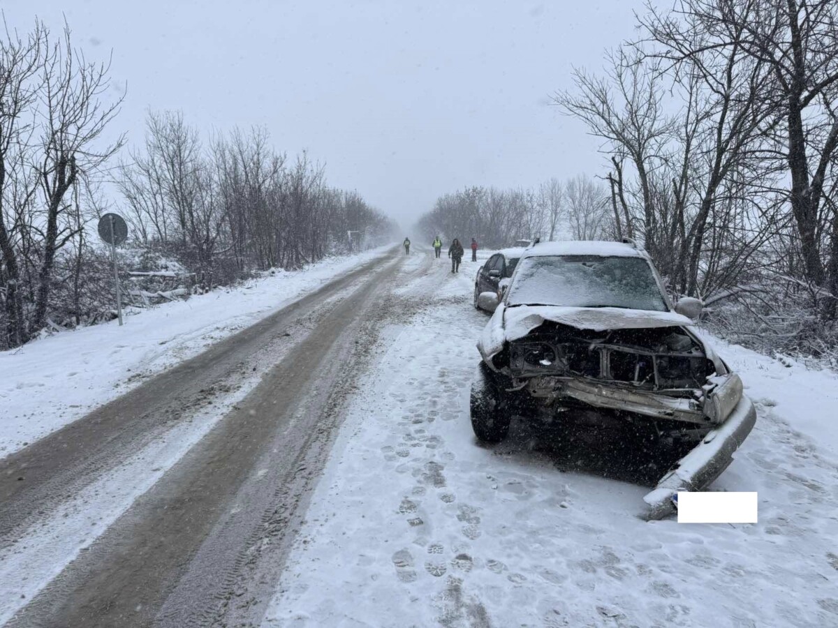 Две деца са пострадали при тежка катастрофа възникнала на на