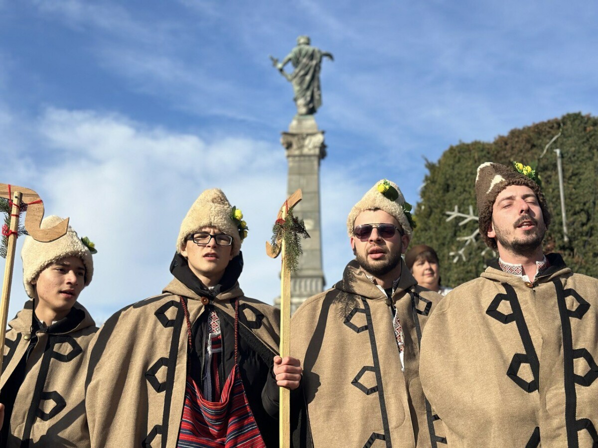 На 23 декември вторник от 11 30 ч центърът на