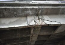 Компрометиран мост в Асеновград