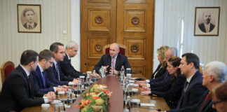 Консултациите с "Възраждане"