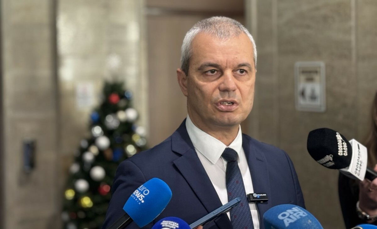 По време на днешния брифинг коментира дебатите по вота на