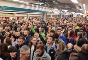 Умишлено ли бе спрян градският транспорт в Бургас по време на големия протест вчера? 1 Метрото в София на 1 декември