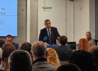 Министър Георги Тахов