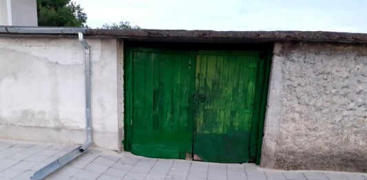 Наклонът на ремонтираните тротоари