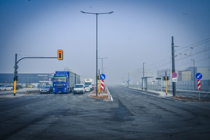 Новият участък от булевард "Рожен"