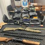 Шофьор изостави камион, вътре намериха оръжие