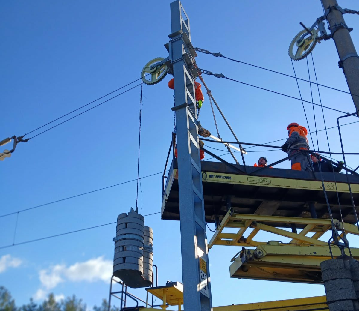 От 22 45 ч снощи поради повреда на контактната мрежа