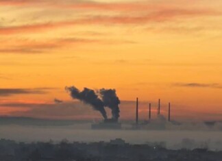 Парата, която изпуска централата