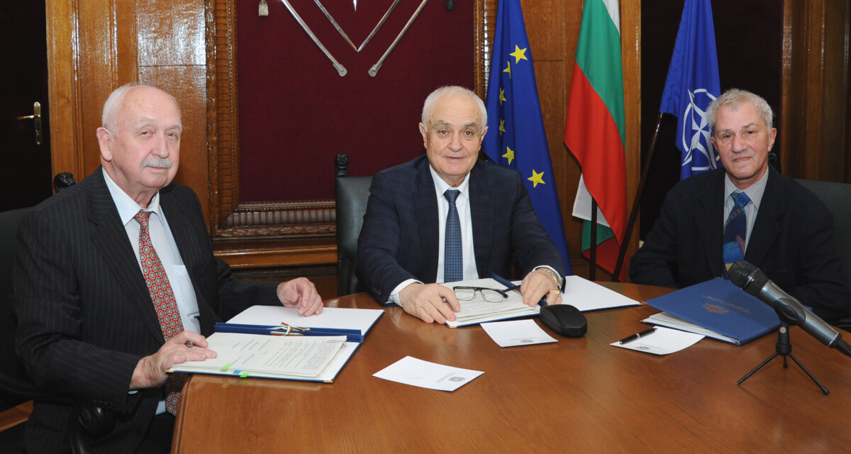 Колективен трудов договор в за периода 2026 2027 г подписаха