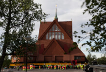 Заради битка за суровини: Най-радикалното преместване на град в света е в ход Преместване