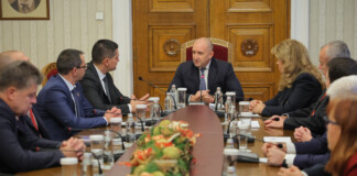 Президентът Румен Радев и представители на ПП "МЕЧ"