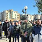 Десетки поморийци протестират пред Община Поморие срещу вдигането на местните данъци и такси Протест в Поморие