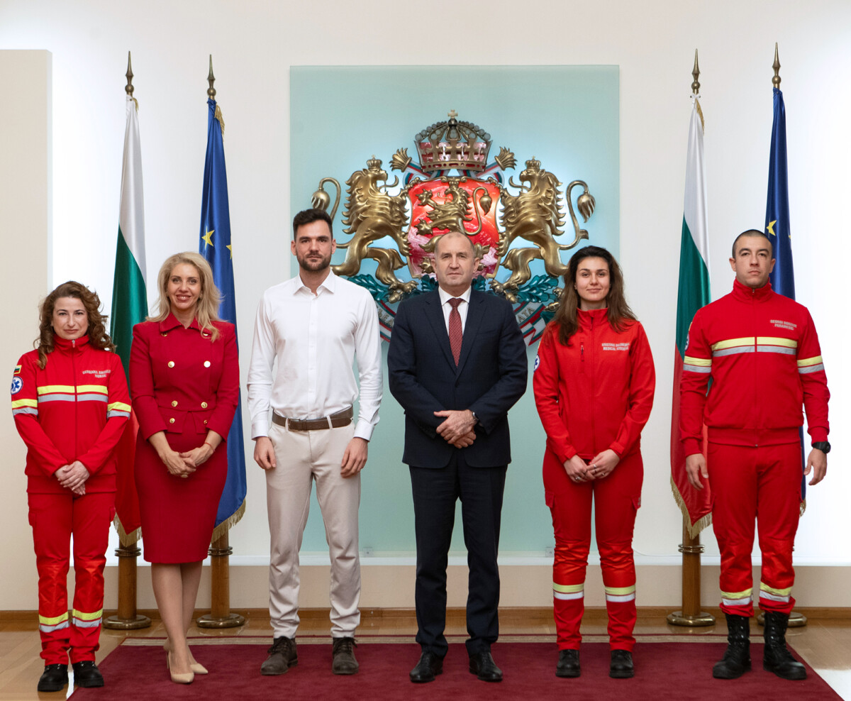 Утвърждаването на статута на парамедиците и пълноценното им интегриране в