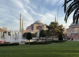 „Света София“ в Истанбул "Света София" в Истанбул