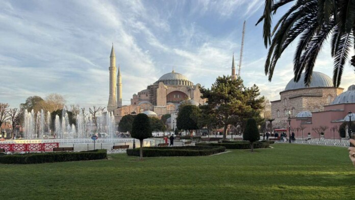 "Света София" в Истанбул