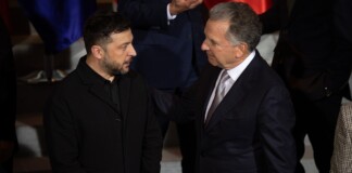 Президентът на Украйна Володимир Зеленски и Стив Уиткоф