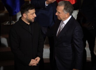 Президентът на Украйна Володимир Зеленски и Стив Уиткоф