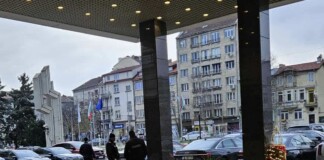 Жандармерията пред хотела