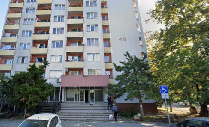 Блок 45 в ж.к. "Славейков" в Бургас