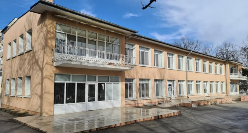 Във връзка с публично разпространени твърдения за неправомерно поведение спрямо