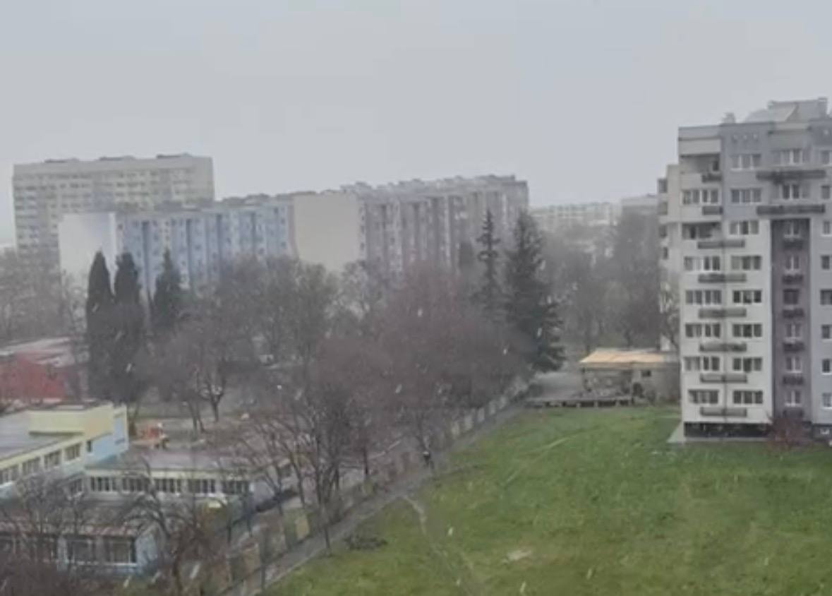 Градушка Снимка Искра бг
Ситна градушка изненада жителите на Бургас посред