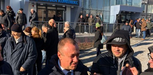 Иван Иванов